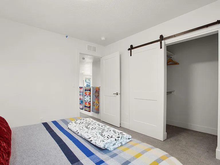 2548 E Warm Springs Ave — Photo 40