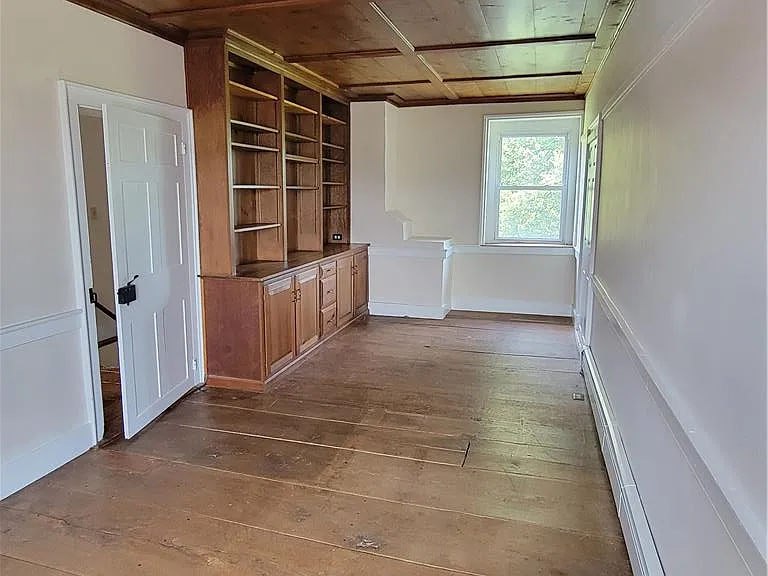 8047 Yeakel Rd — Photo 13