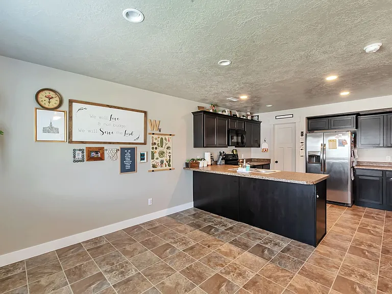 154 N 1325 W — Photo 5