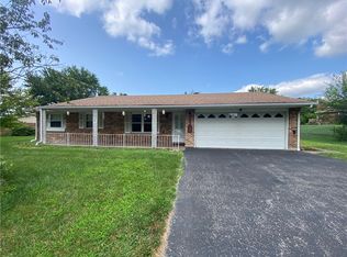 4342 Willow Run Dr, Dayton, OH 45430