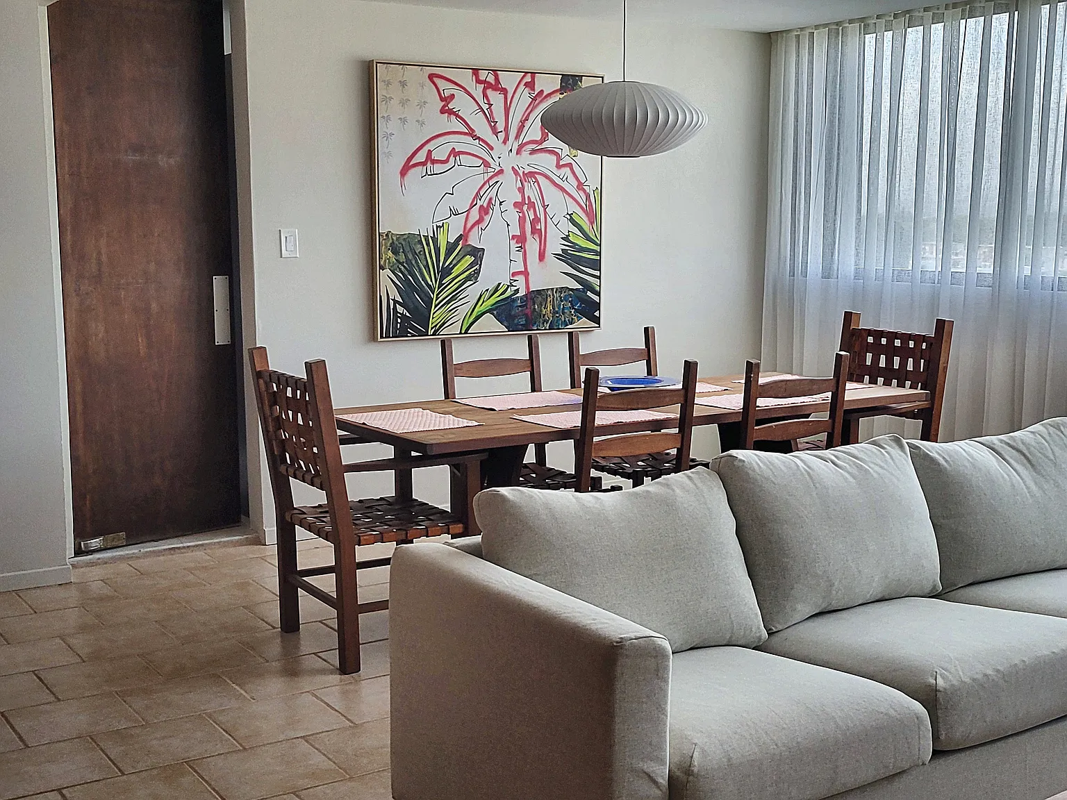 3 bed, 1163 sqft, $3,950 — Photo 2