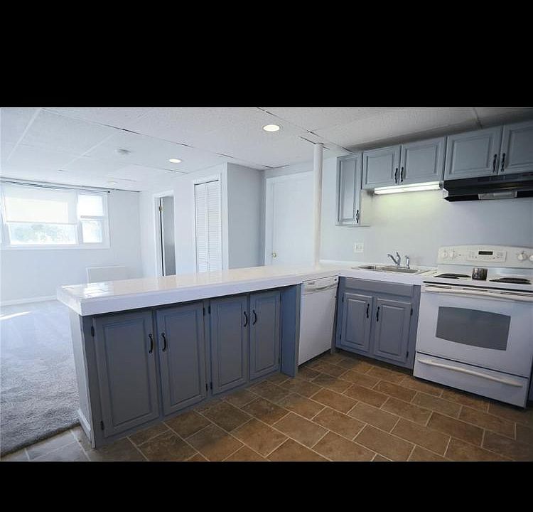 1st image of 38 Pearl St Floor 1