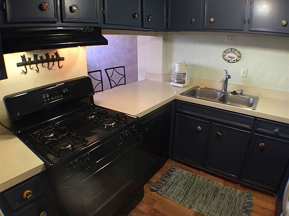 Fully Furnished Kitchen