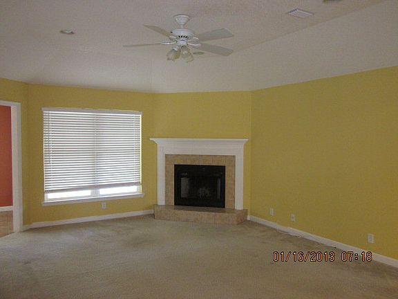 3rd image of 429 Brentwood Cir