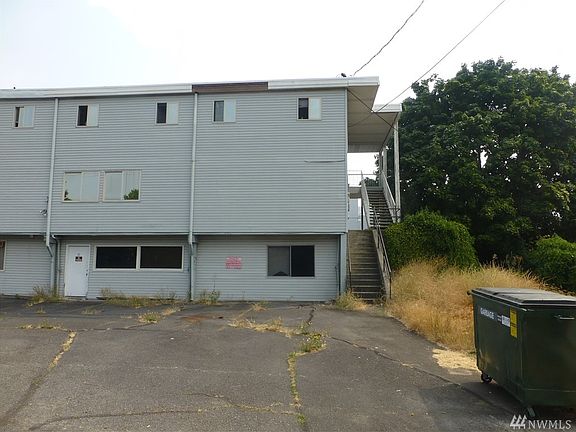 5th image of 10510 Bridgeport Way SW