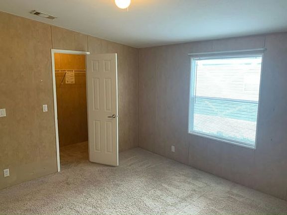 4th image of 1831 Rockhurst Ave #231