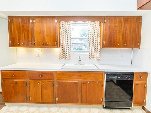 5th image of 1219 Highland Dr