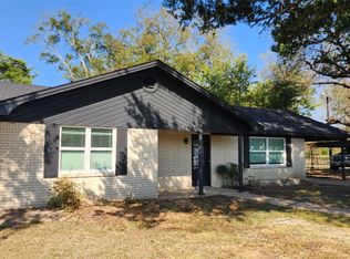 501 S Avenue B, Wortham, TX 76693
