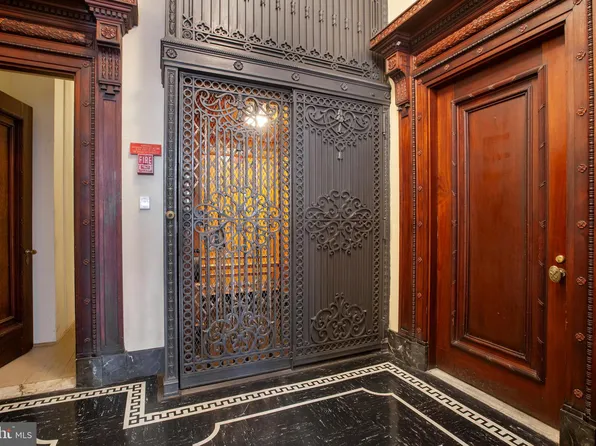 700 Washington Pl APT 4C, Baltimore, MD 21201