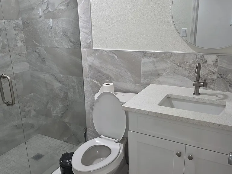 107 Valley Cir #A — Photo 12