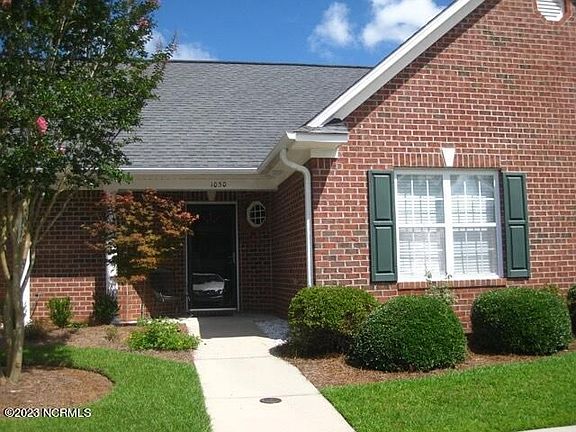 3rd image of 1030 Bridgeport Way