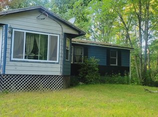 14 Meadow St, Rockport, ME 04856