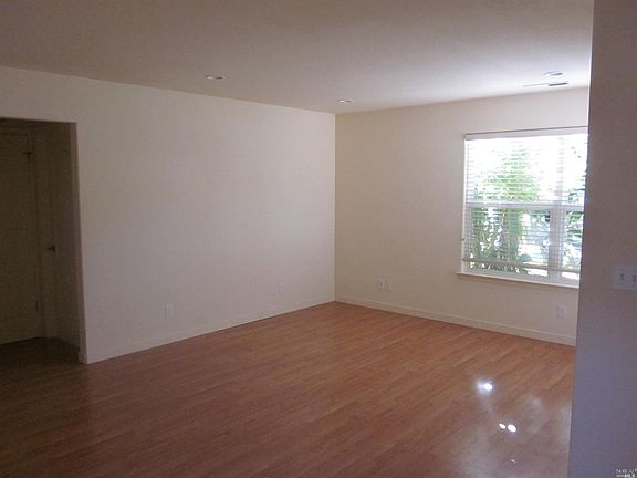 3rd image of 160 Homewood Ave