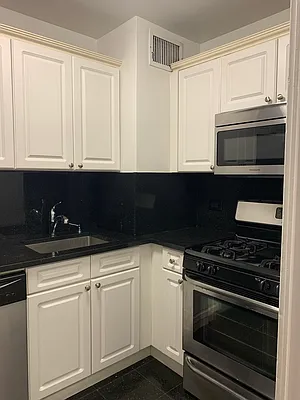 Rented by UES Management | media 20