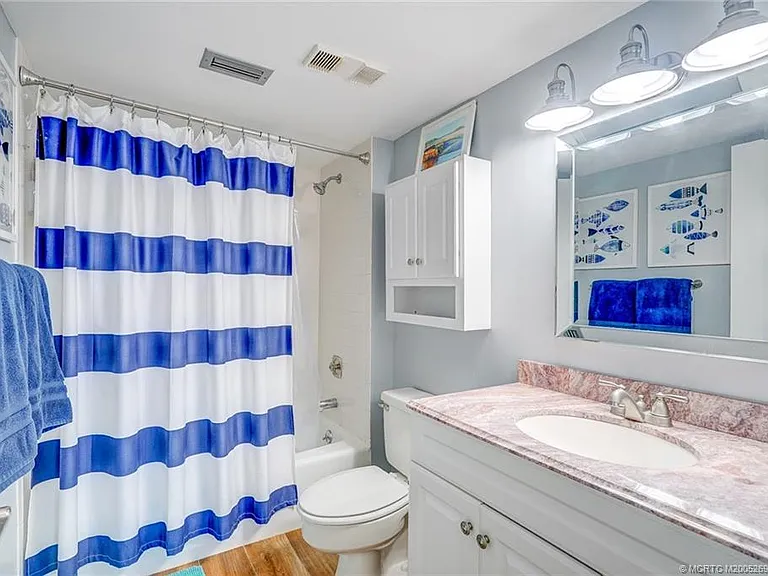 40 NE Plantation Rd #203 — Photo 32