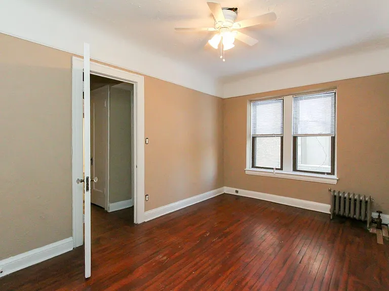 2753 Euclid Heights Blvd — Photo 4