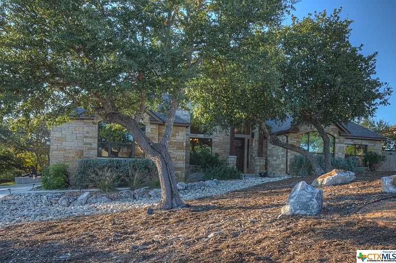 1st image of 122 Oak Pass Way