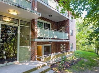 64 Jacqueline Rd APT 11, Waltham, MA 02452