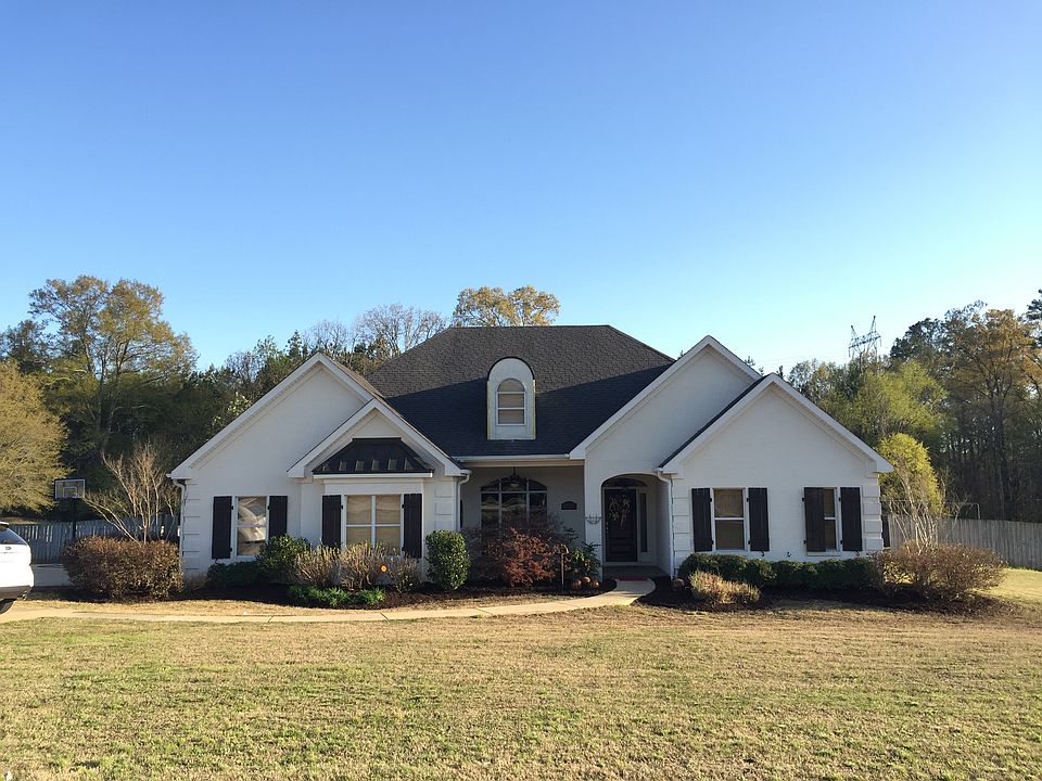 1st image of 123 Piedmont Dr