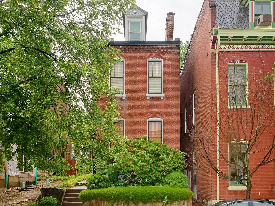 1st image of 2323 Menard St
