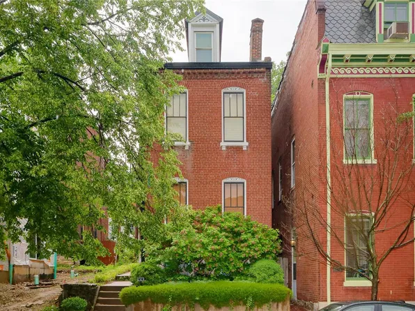 2323 Menard St, Saint Louis, MO 63104