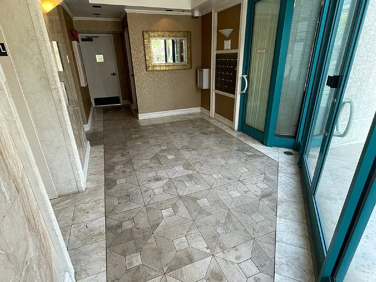 745 Isenberg St #502 — Photo 13