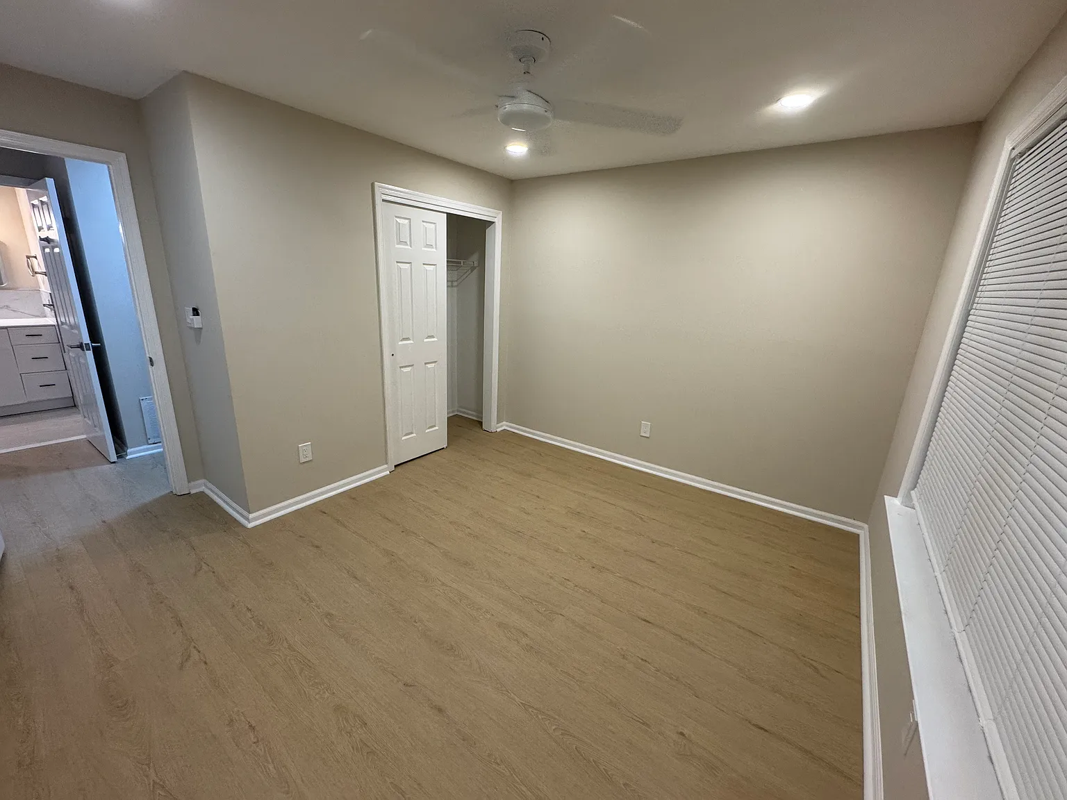 2 bed, 1039 sqft, $2,250 — Photo 4