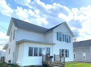 11 Monroe St, Silver Creek, NY