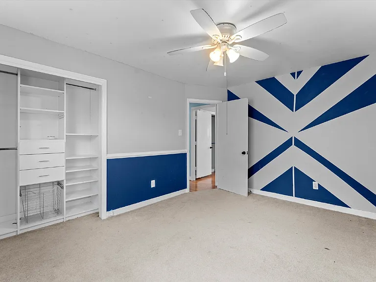 2220 Lauderdale Dr — Photo 30