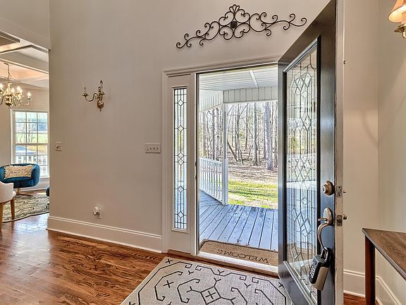 4th image of 43 Aviary Ln