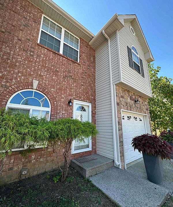 1st image of 827 Spence Enclave Ln