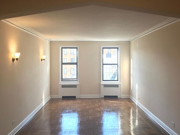 3rd image of 33 Loudoun St APT 3F