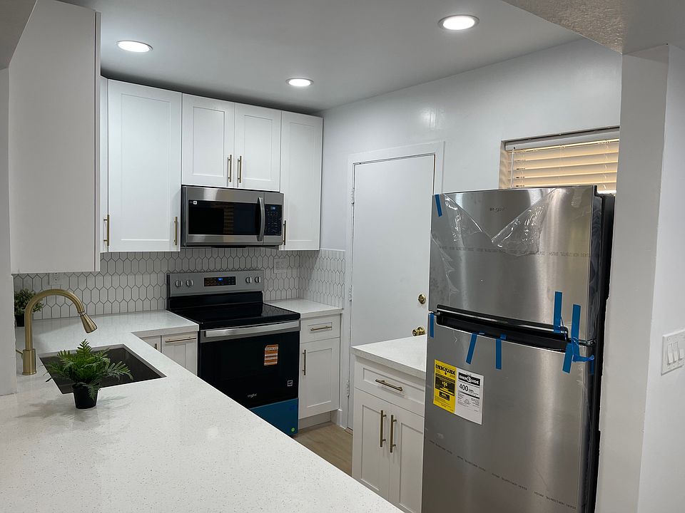 1st image of 9175 SW 77th Ave APT 304