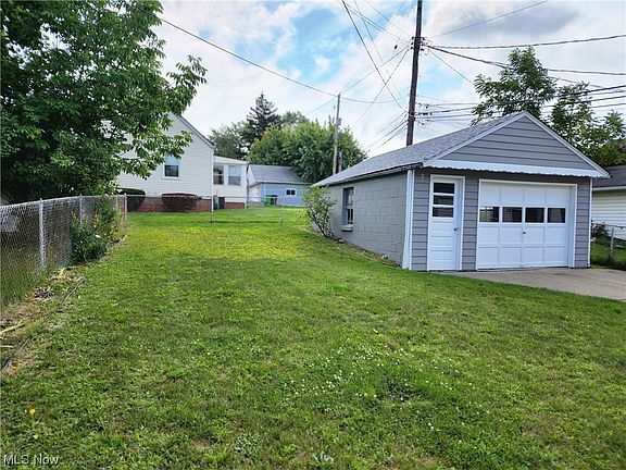 4th image of 5063 Henry St