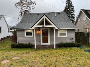 1257 Grove Point Dr, White Lake, MI