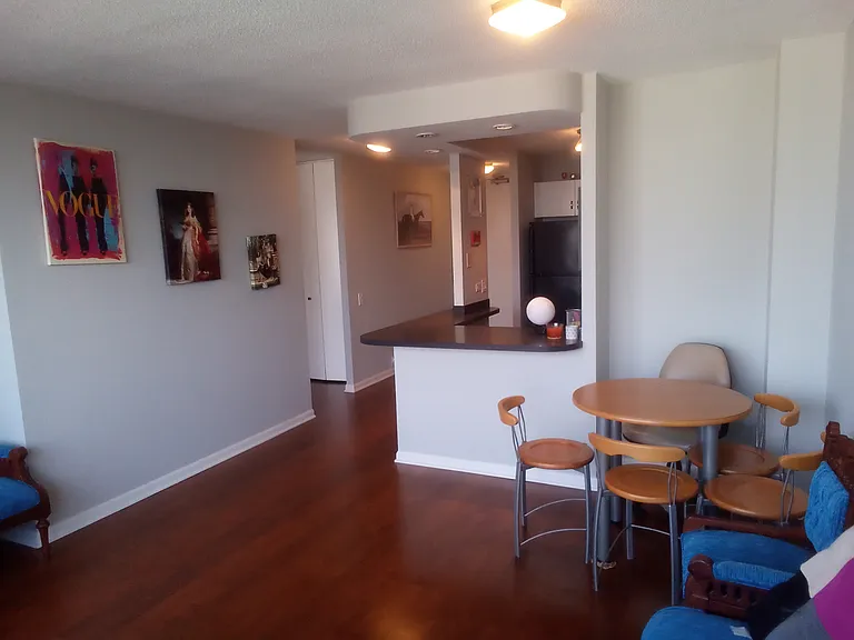 405 N Wabash Ave — Photo 3