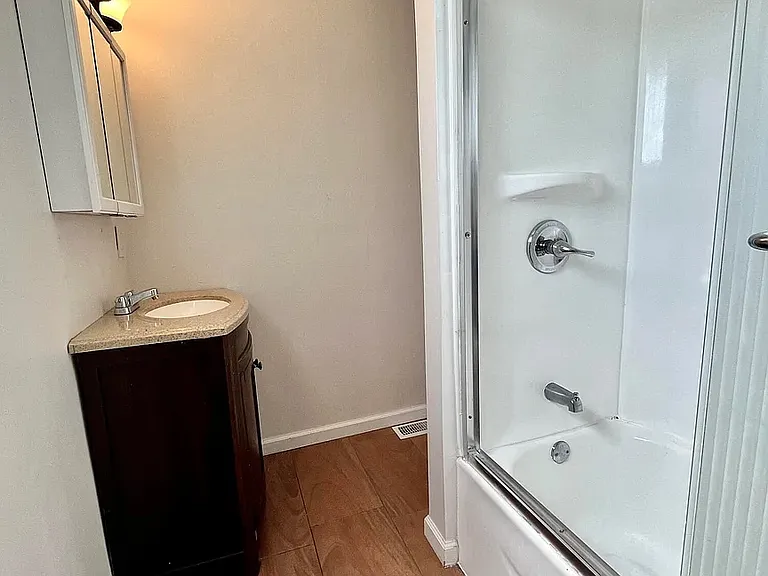 226 Tyson St — Photo 26