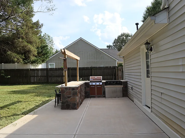 34 Burnice Pl — Photo 2