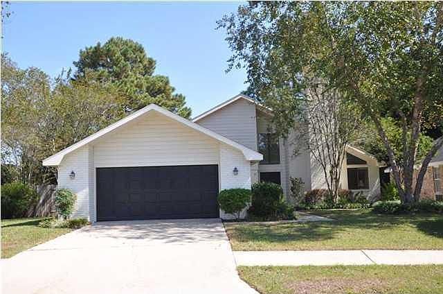 1st image of 204 Saddlewood Cor