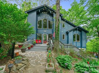 228 Continental Divide Rd, Spruce Pine, NC 28777