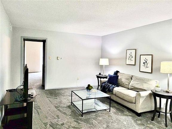 2nd image of 2716 Whitney Pl APT 617