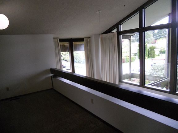 5th image of 1304 1/2 63rd St SE #0