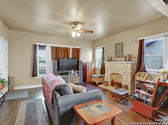 3rd image of 805 E Highland Blvd