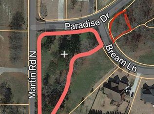 Paradise Dr, Boaz, AL 35957