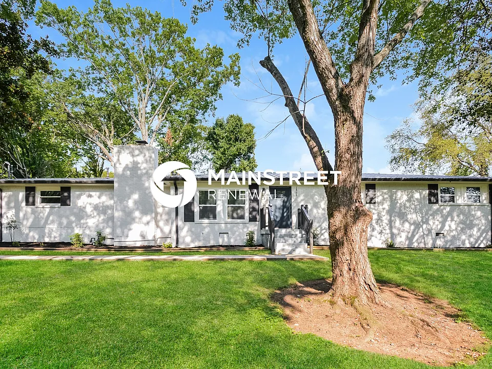 1305 Coreland Dr