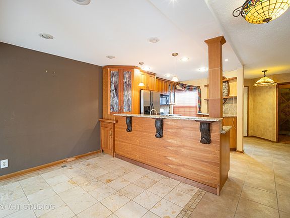 3rd image of 750 W Happfield Dr Unit 22C