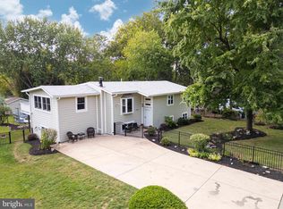 1003 Monroe St, Herndon, VA 20170