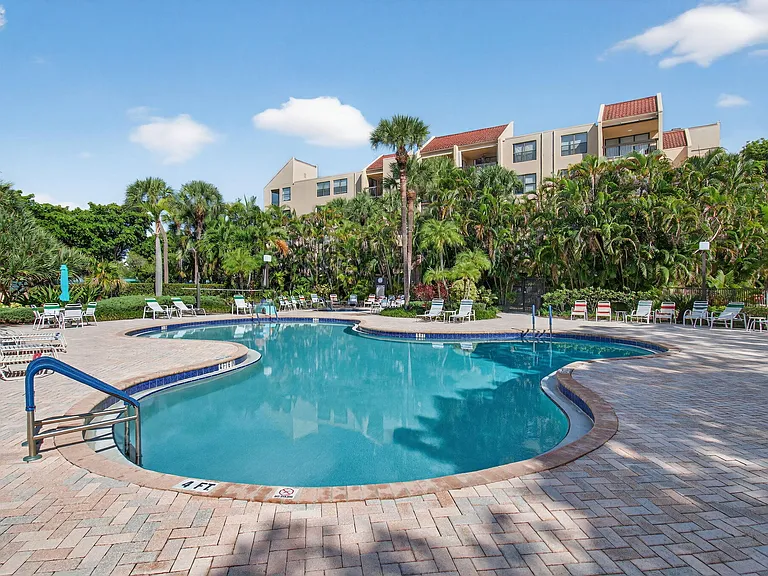 600 Egret Cir #7501 — Photo 24