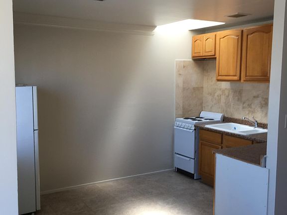 3rd image of 401 28th Ave APT 10