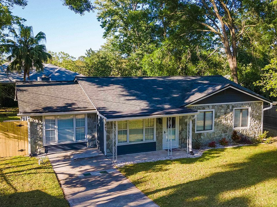 1st image of 327 Saint Augustine South Dr